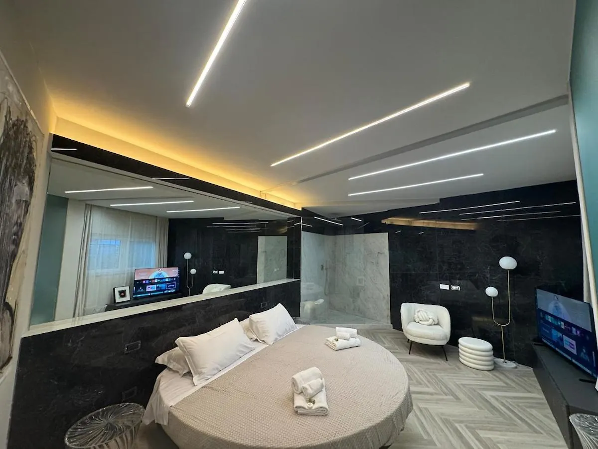 Florence Ercole Suite With Jacuzzi Pool 0*,